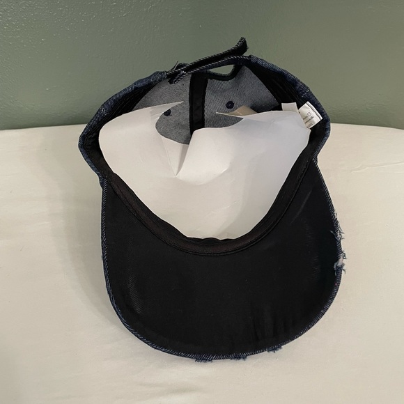 Breast Cancer Awareness Cap and Pin - Picture 6 of 8